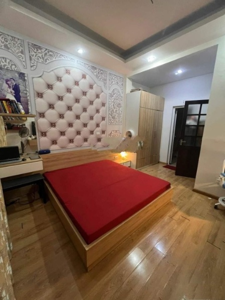 Bán nhà 5 tầng có thang máy tại Lê Đại Hành, Hai Bà Trưng, Hà Nội